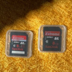 SanDisk Extreme 8 GB 30 MB/s Class 10 SDHC Flash Memory Card